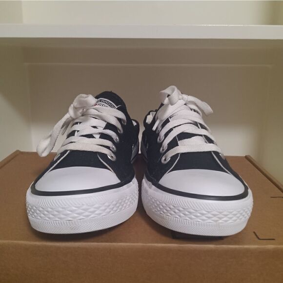 💯🔥JEAN ARDOR CANVAS SNEAKERS- WOMEN'S SIZE 8.5 BLACK🔥🔥NEW IN THE BOX- .... - Picture 2 of 11